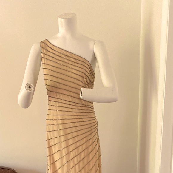 Ralph Lauren NWT Beautiful Sequin Evening Gown Size 16 - Picture 2 of 8